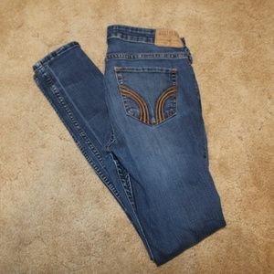 Size 3 Short Hollister Super Skinny Jeans 26W/29L